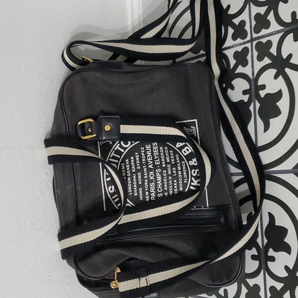 Trending crossbody